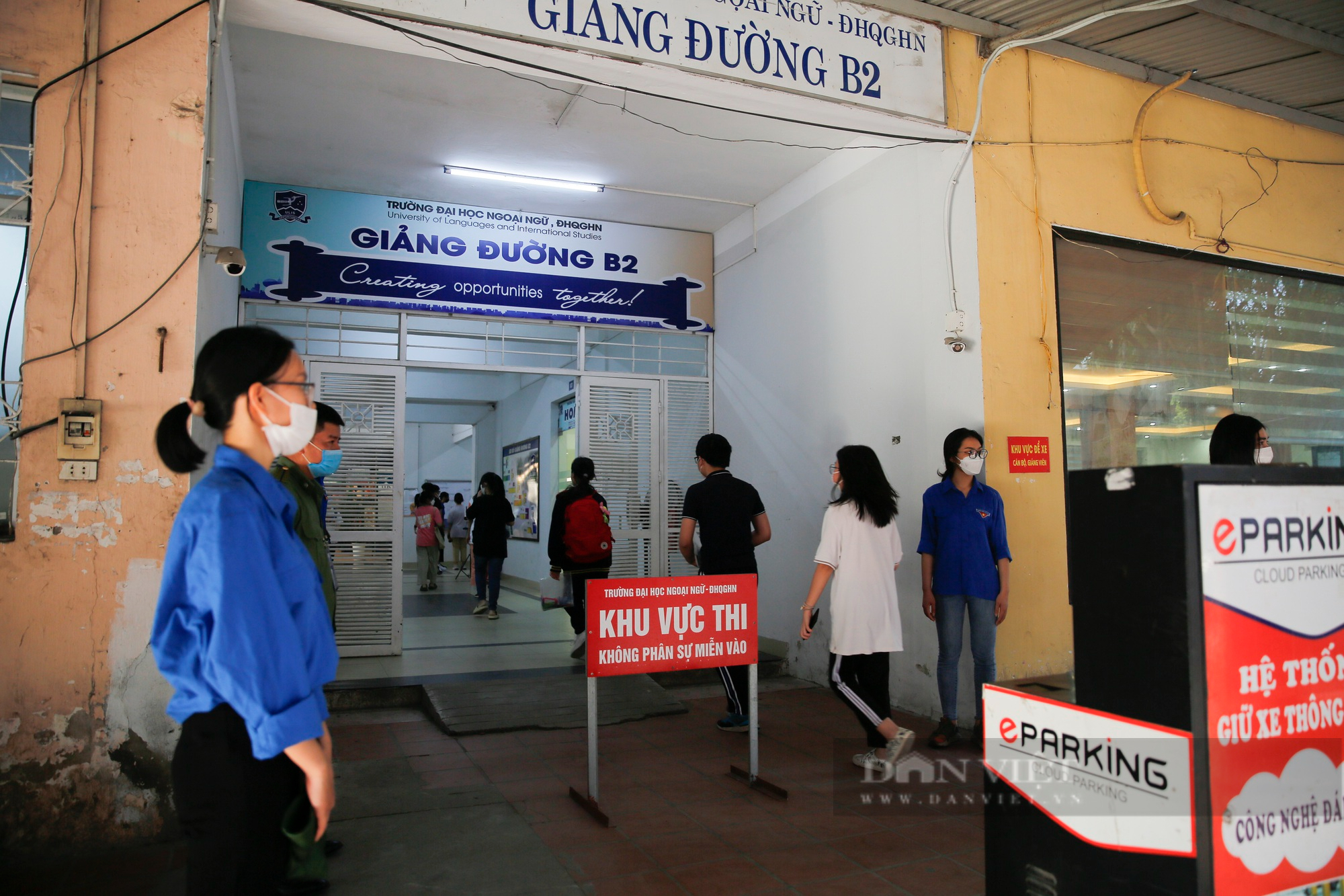 Gần 4000 thí sinh tranh suất vào lớp 10 chuyên Ngoại ngữ, tỷ lệ chọi cao nhất 15 lấy 1 - Ảnh 7.