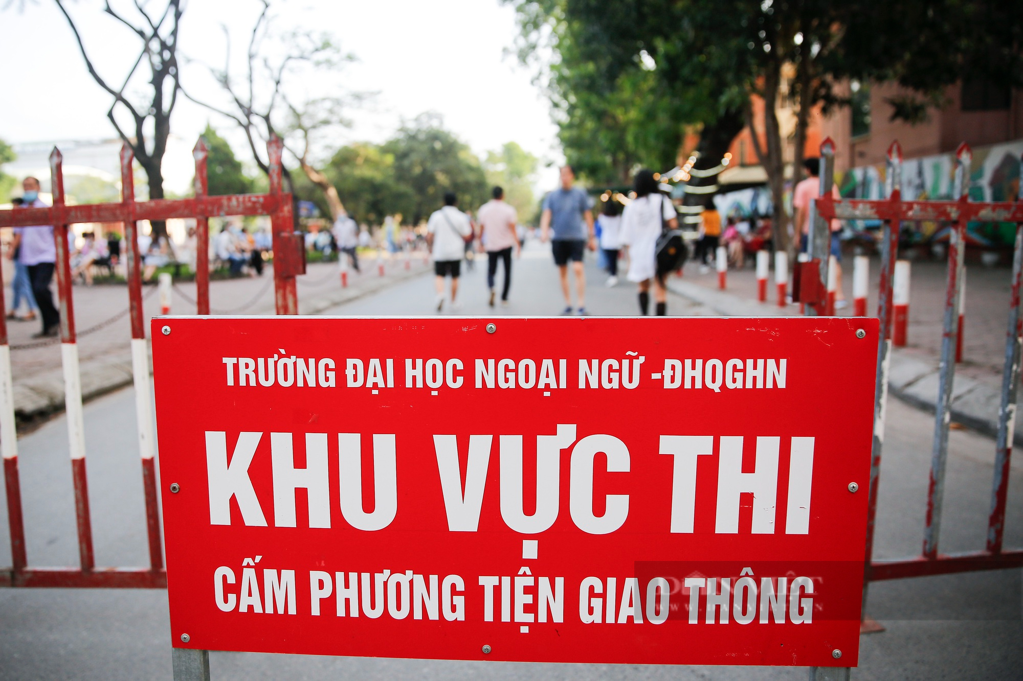 Gần 4000 thí sinh tranh suất vào lớp 10 chuyên Ngoại ngữ, tỷ lệ chọi cao nhất 15 lấy 1 - Ảnh 8.