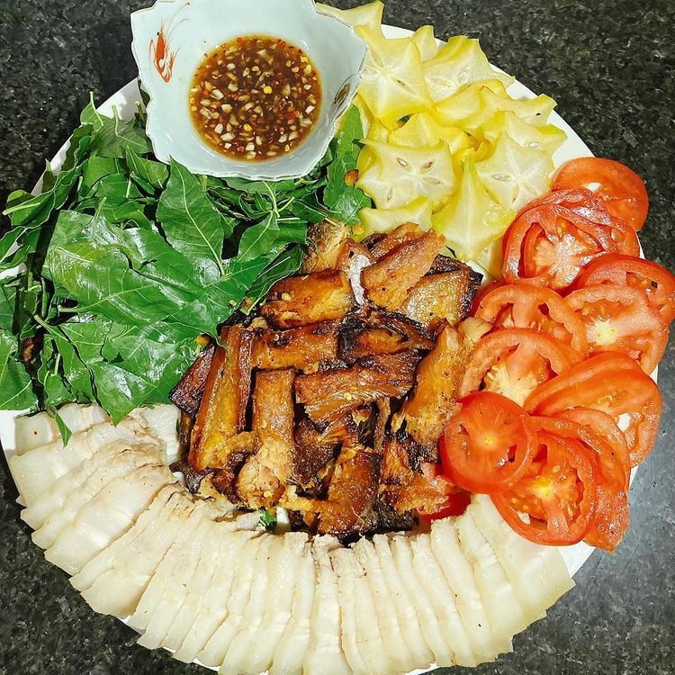 6 loại rau dại chẳng cần chăm bón vẫn phát triển sum suê nhưng ngon khó cưỡng ở miền Tây - Ảnh 3.
