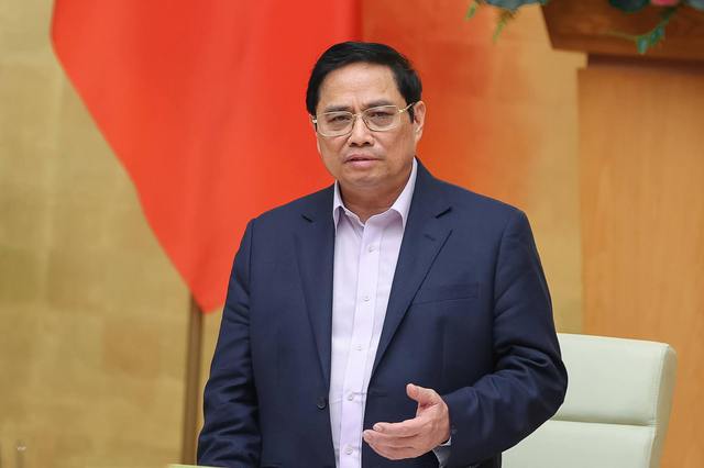 Thủ tướng yêu cầu Bộ Y tế hướng dẫn về 5K phù hợp tình hình mới, nghiên cứu sửa đổi quy định tiêm vaccine - Ảnh 1.