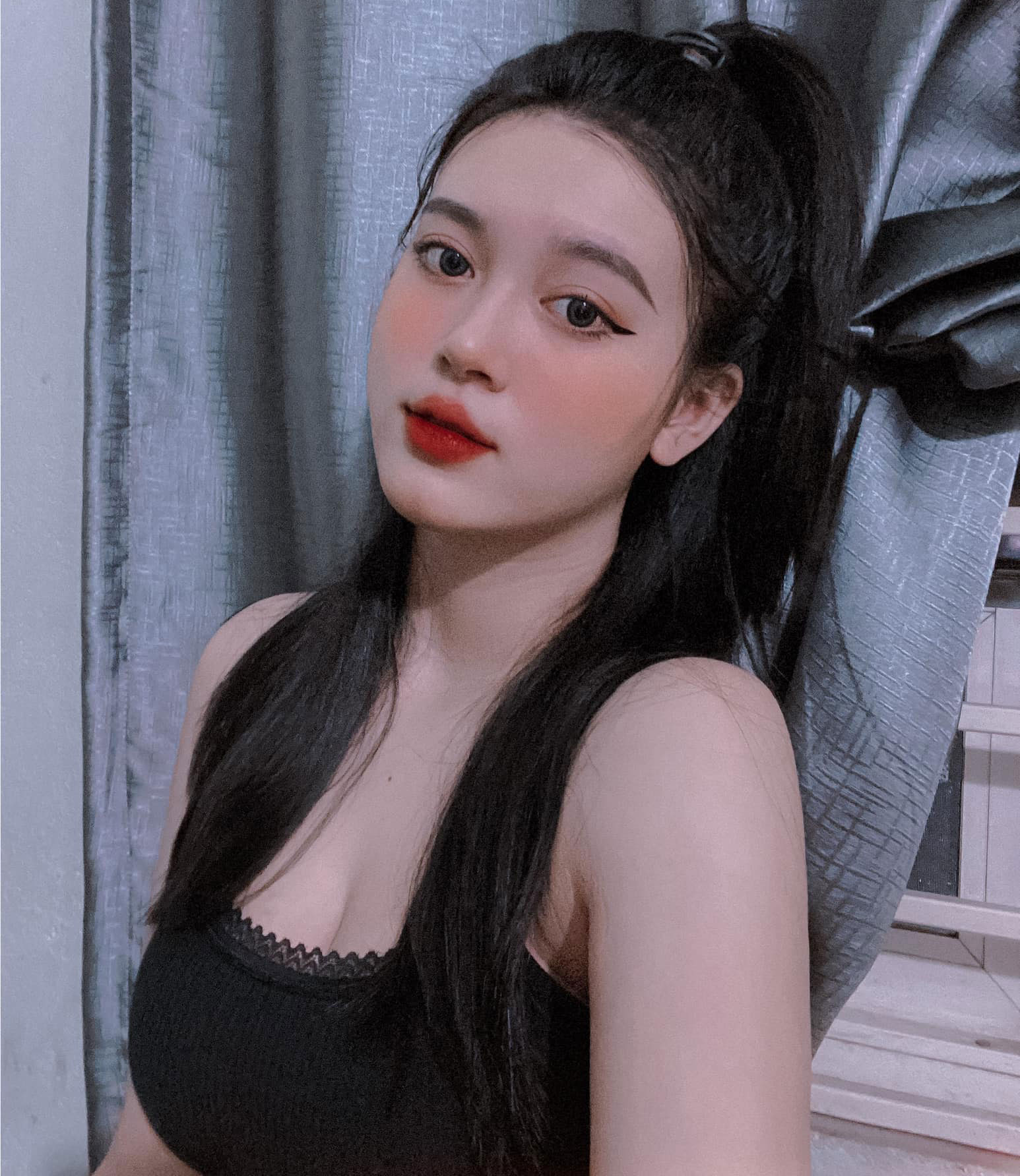 Bà xã xinh đẹp của cầu thủ vừa sút tung lưới U23 Hàn Quốc - Ảnh 12.