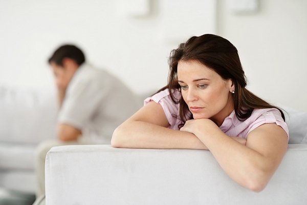 Chồng khó bắt nhịp chuyện ấy vì vợ lúc rạo rực, khi nguội lạnh - Ảnh 1.