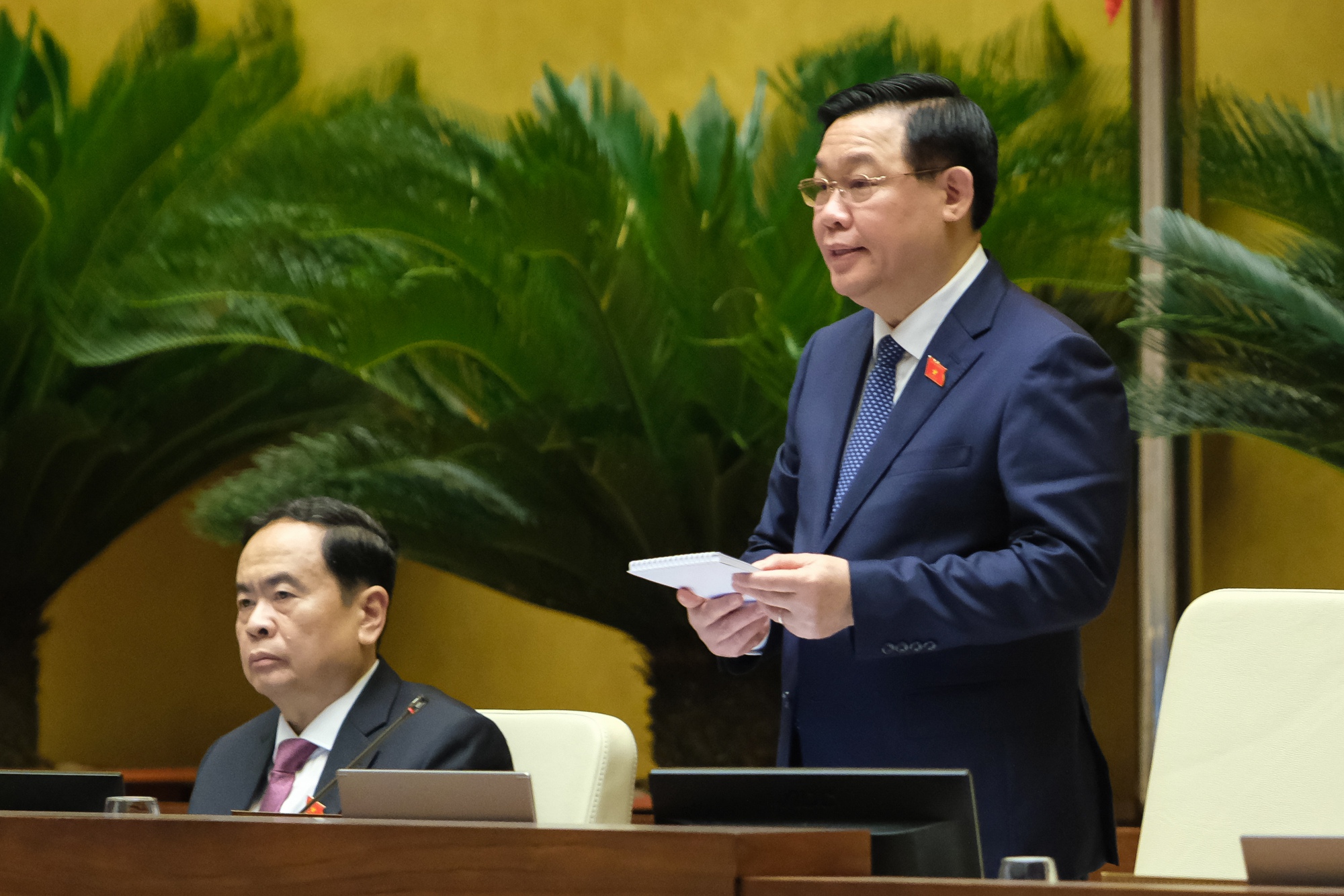 Chủ tịch Quốc hội: Phiên chất vấn sôi nổi, thẳng thắn, Bộ trưởng NNPTNT nắm rõ vấn đề - Ảnh 2. Chủ tịch Quốc hội: Phiên chất vấn sôi nổi, thẳng thắn, Bộ trưởng NNPTNT nắm rõ vấn đề - Ảnh 2.