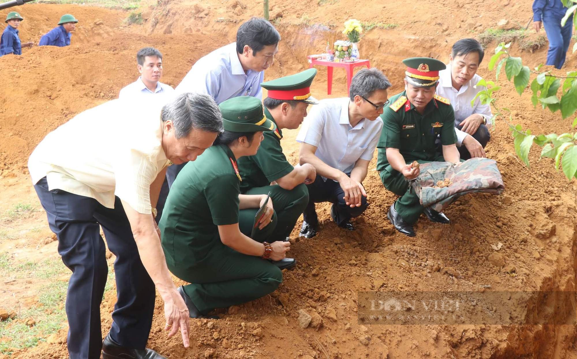 Phó Thủ tướng Vũ Đức Đam viếng các anh hùng, liệt sĩ tại Quảng Trị - Ảnh 2.