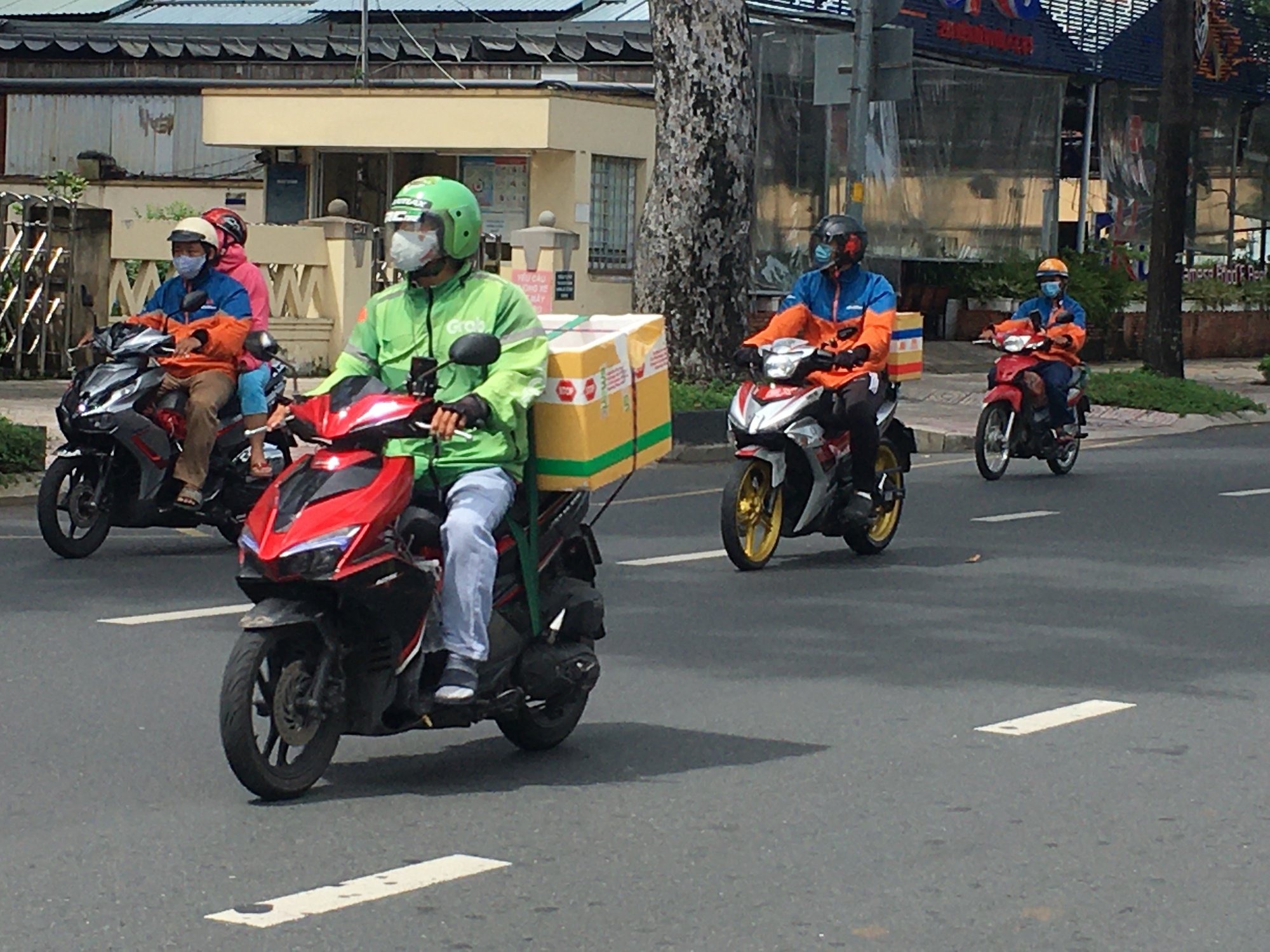 Một năm TP.HCM phong toả chống dịch Covid-19 (Bài 2): Những bài học lớn từ đau thương mất mát - Ảnh 5.