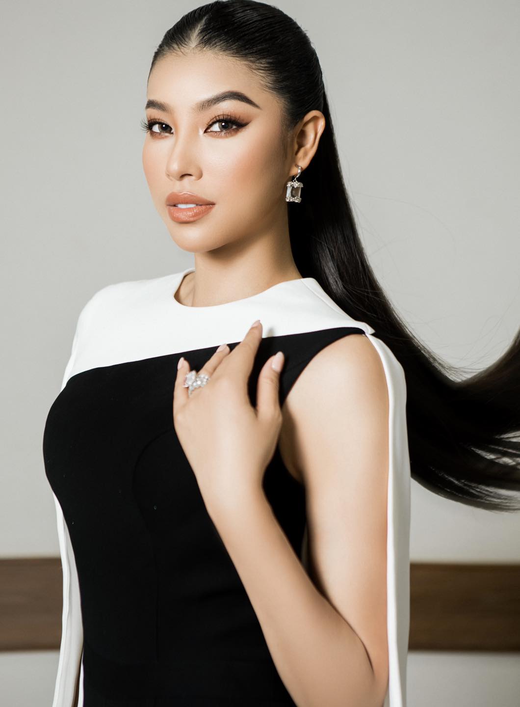 Hoa hậu Phạm Hương ngọt ngào trong bộ váy cưới - Ảnh 3.