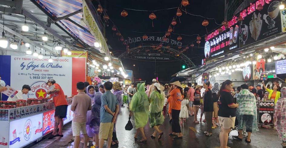 Ngày 14/7: Tàu, phà ra các đảo ở Kiên Giang đã hoạt động bình thường trở lại - Ảnh 2.