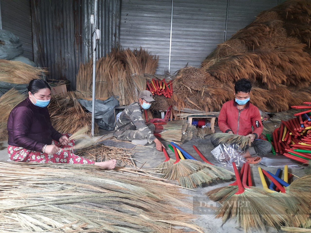 Chàng trai khuyết tật và hành trình giúp đỡ những người cùng cảnh ngộ - Ảnh 2.