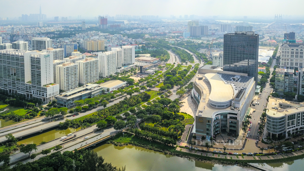 Nhiều doanh nghiệp thành lập, văn phòng cho thuê TP.HCM tăng sức nóng - Ảnh 4.