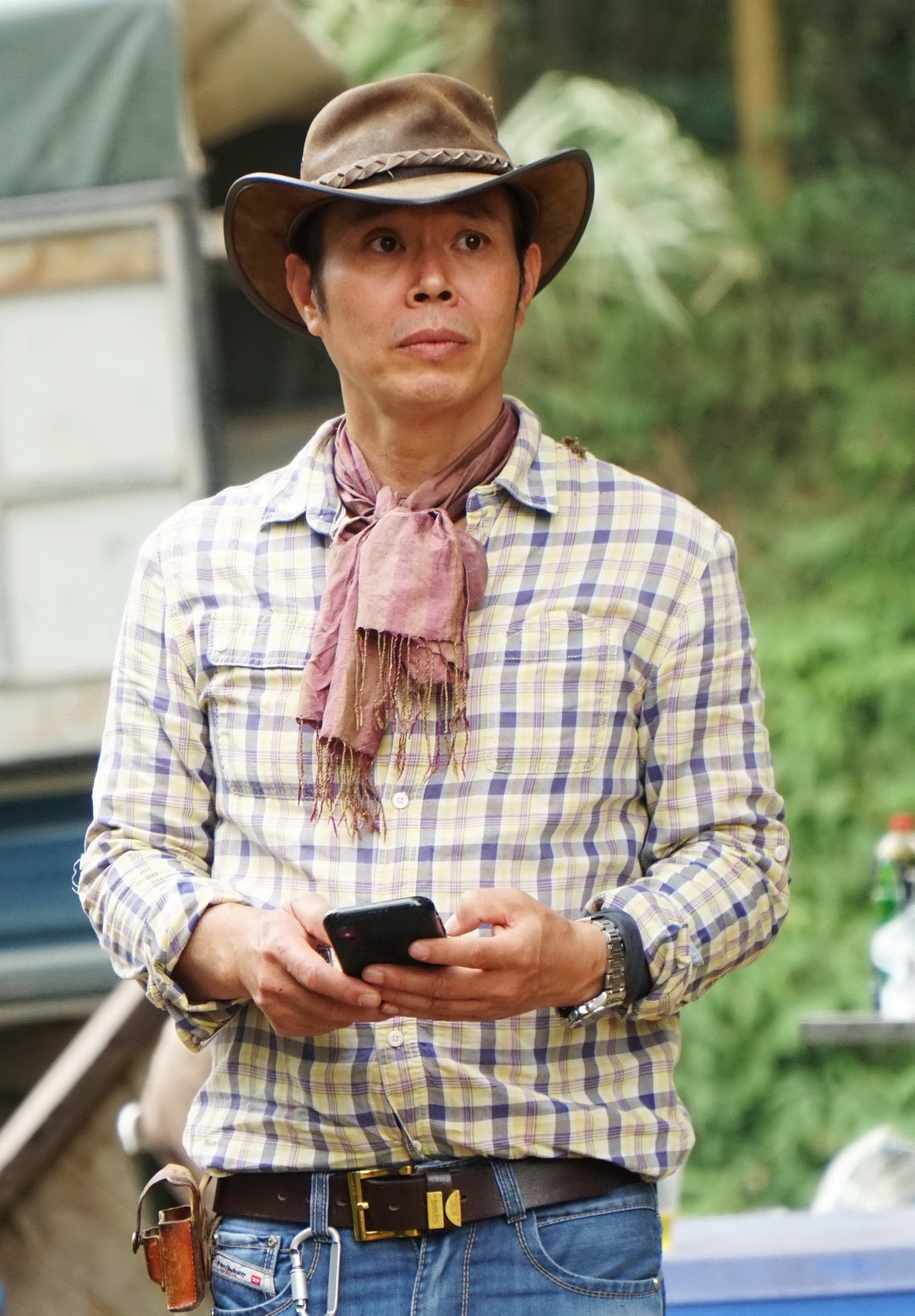 Đạo diễn phim về cố TBT Nguyễn Văn Cừ giải thích lý do chọn nam chính: &quot;Tôi không chọn, là tự cậu ấy! - Ảnh 2.