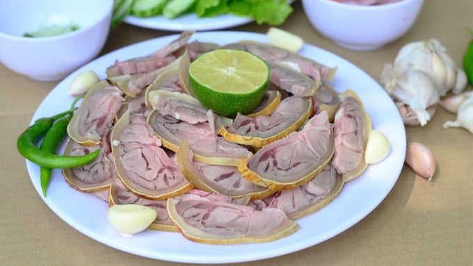 Về Sóc Trăng, ngây ngất với món bò giá tréo - Ảnh 4.
