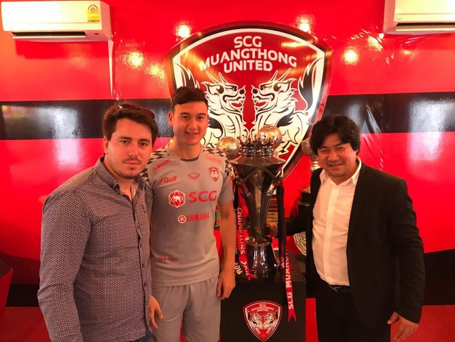 Đặng Văn Lâm gặp siêu cò châu Âu: Công khai muốn rời Cerezo Osaka, theo Quang Hải cứu vãn sự nghiệp? - Ảnh 4.