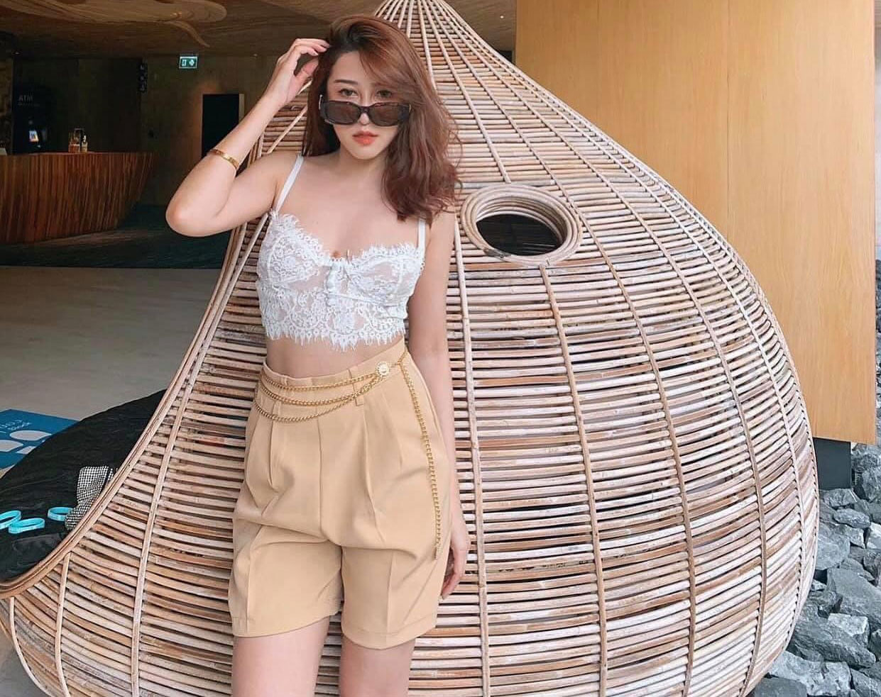 Vẻ quyến rũ khó cưỡng của bạn gái tiền đạo người Thái Lan - Ảnh 5.