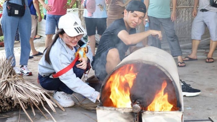 Du lịch nguyên sơ, nhà tranh vách đất hút hồn du khách đến miền Tây - Ảnh 15.