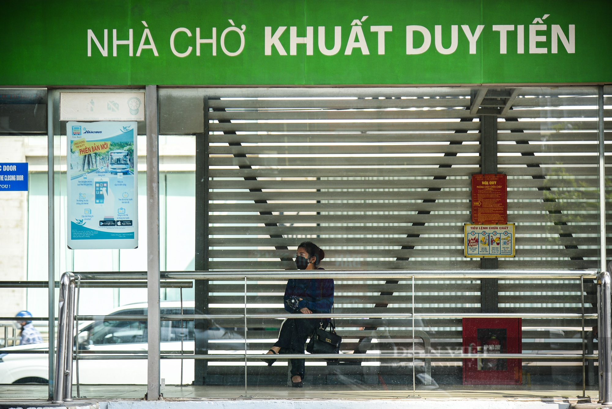 Hiện trạng sau 6 năm hoạt động của xe buýt BRT: Vắng khách và bị lấn làn riêng - Ảnh 4.