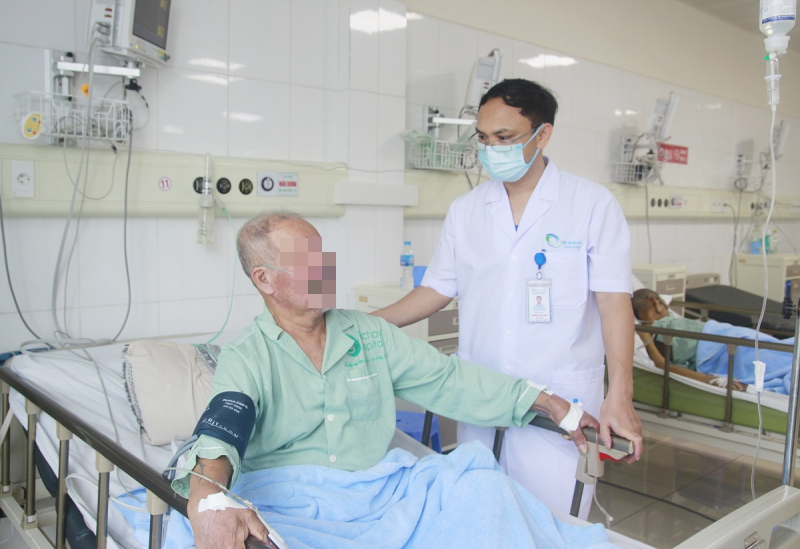 Liên tiếp 2 người thủng ruột non, tá tràng do nuốt phải tăm tre - Ảnh 3.