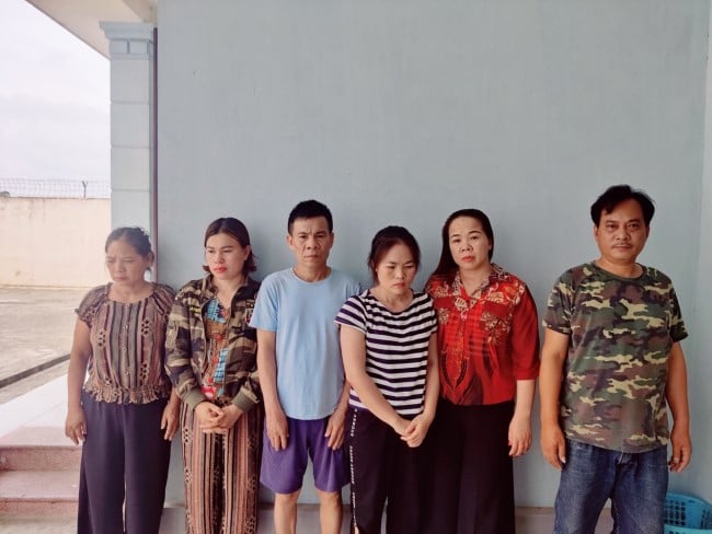 Chuyên án triệt phá đường dây lô đề hơn 400 tỷ đồng, thu giữ súng, đạn, nhiều vũ khí khác  - Ảnh 1.