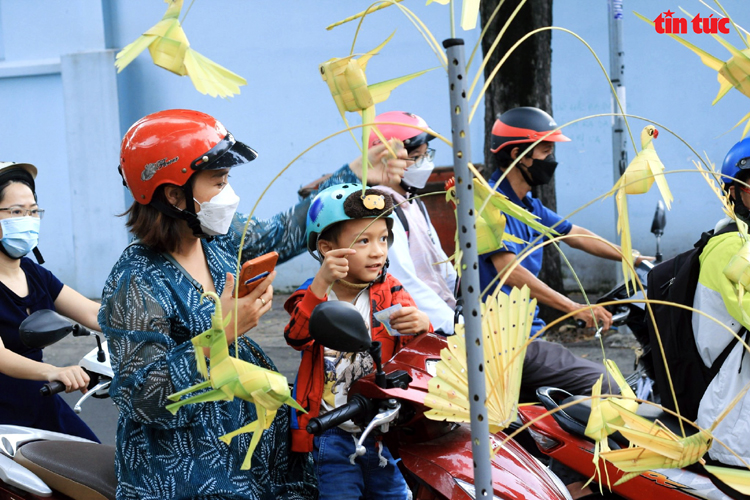 Người giữ lại tuổi thơ giữa lòng thành phố - Ảnh 7.