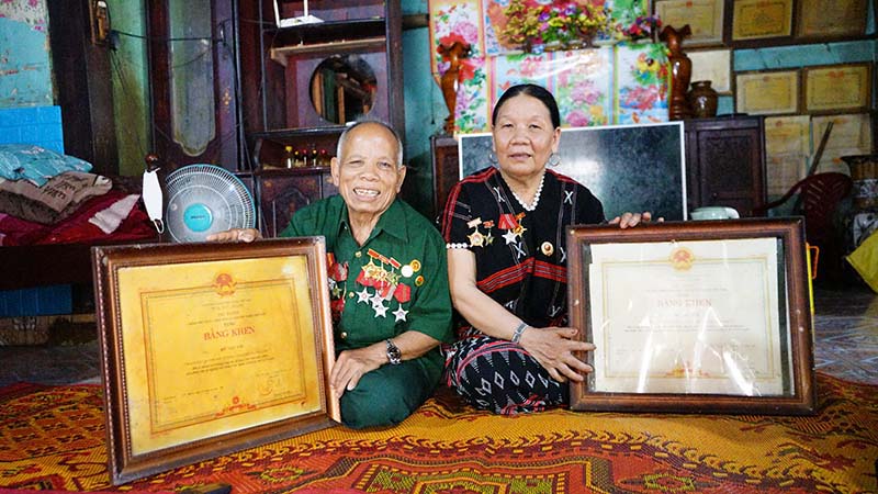 Một nông dân Quảng Trị suốt mấy chục năm &quot;cầm tay chỉ việc&quot; giúp đồng bào &quot;chôn kho báu&quot; trong rừng - Ảnh 3.