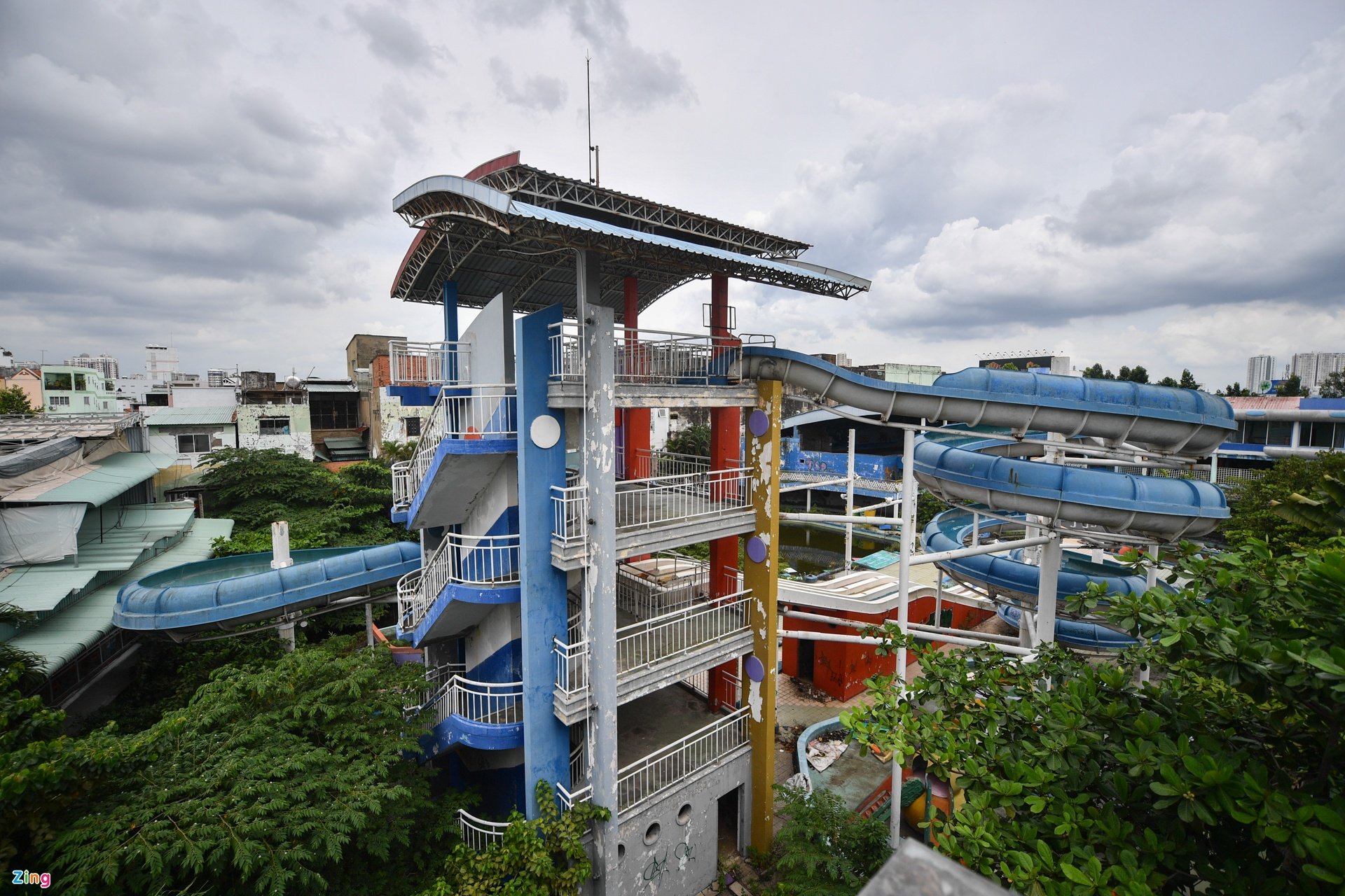 Cảnh hoang tàn tại công viên nước nổi tiếng một thời ở TP.HCM - Ảnh 3. Cảnh hoang tàn tại công viên nước nổi tiếng một thời ở TP.HCM - Ảnh 3.