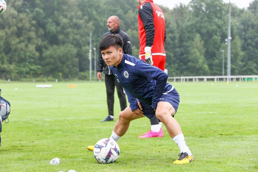 Tin tối (23/7): HLV Pau FC chỉ ra ưu điểm lớn nhất của Quang Hải - Ảnh 1.