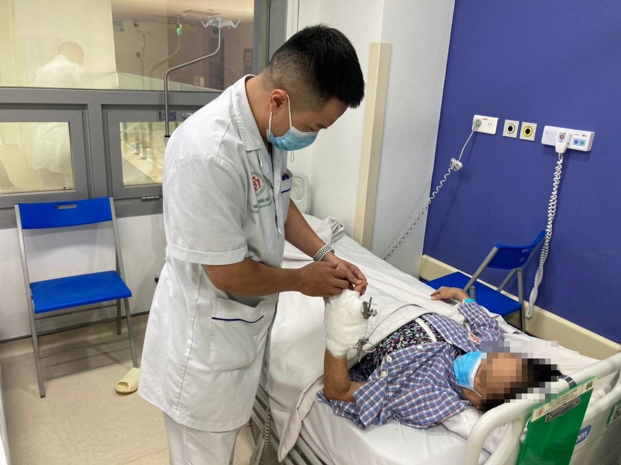Nhiễm khuẩn sau khi tiêm thuốc giảm đau vào khớp, bệnh nhân viêm màng trong tim, hoại tử ruột - Ảnh 2.