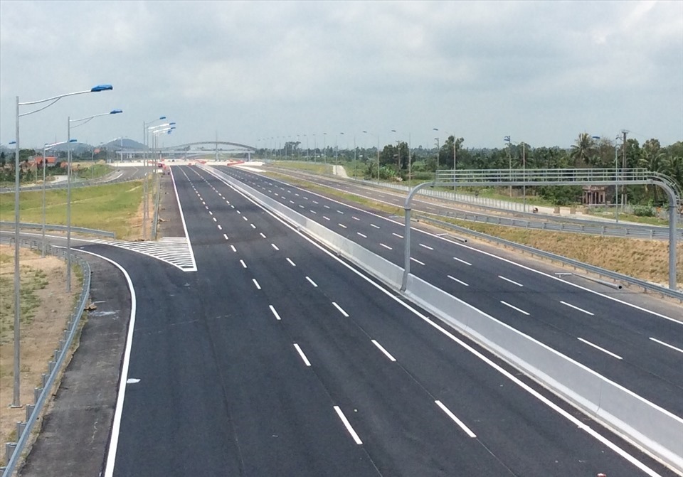Giao địa phương xây cao tốc Bắc - Nam phía Tây đoạn Gia Nghĩa - Chơn Thành - Ảnh 1. Giao địa phương xây cao tốc Bắc - Nam phía Tây đoạn Gia Nghĩa - Chơn Thành - Ảnh 1.