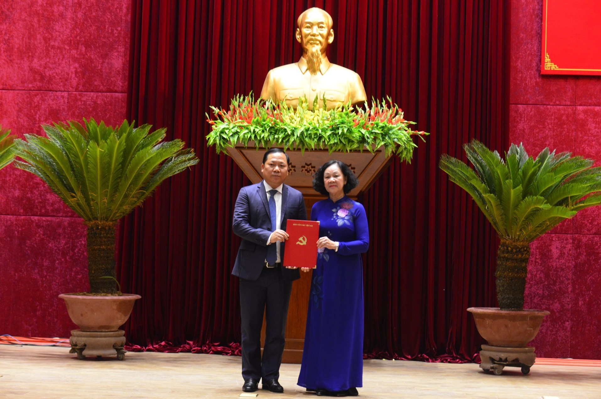 Hoà Bình có tân Bí thư Tỉnh uỷ - Ảnh 1. Hoà Bình có tân Bí thư Tỉnh uỷ - Ảnh 1.
