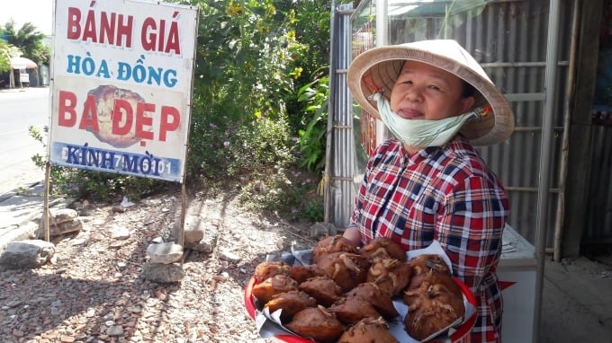 Ghé Tiền Giang nhớ thử đặc sản bánh giá Chợ Giồng - Ảnh 1.