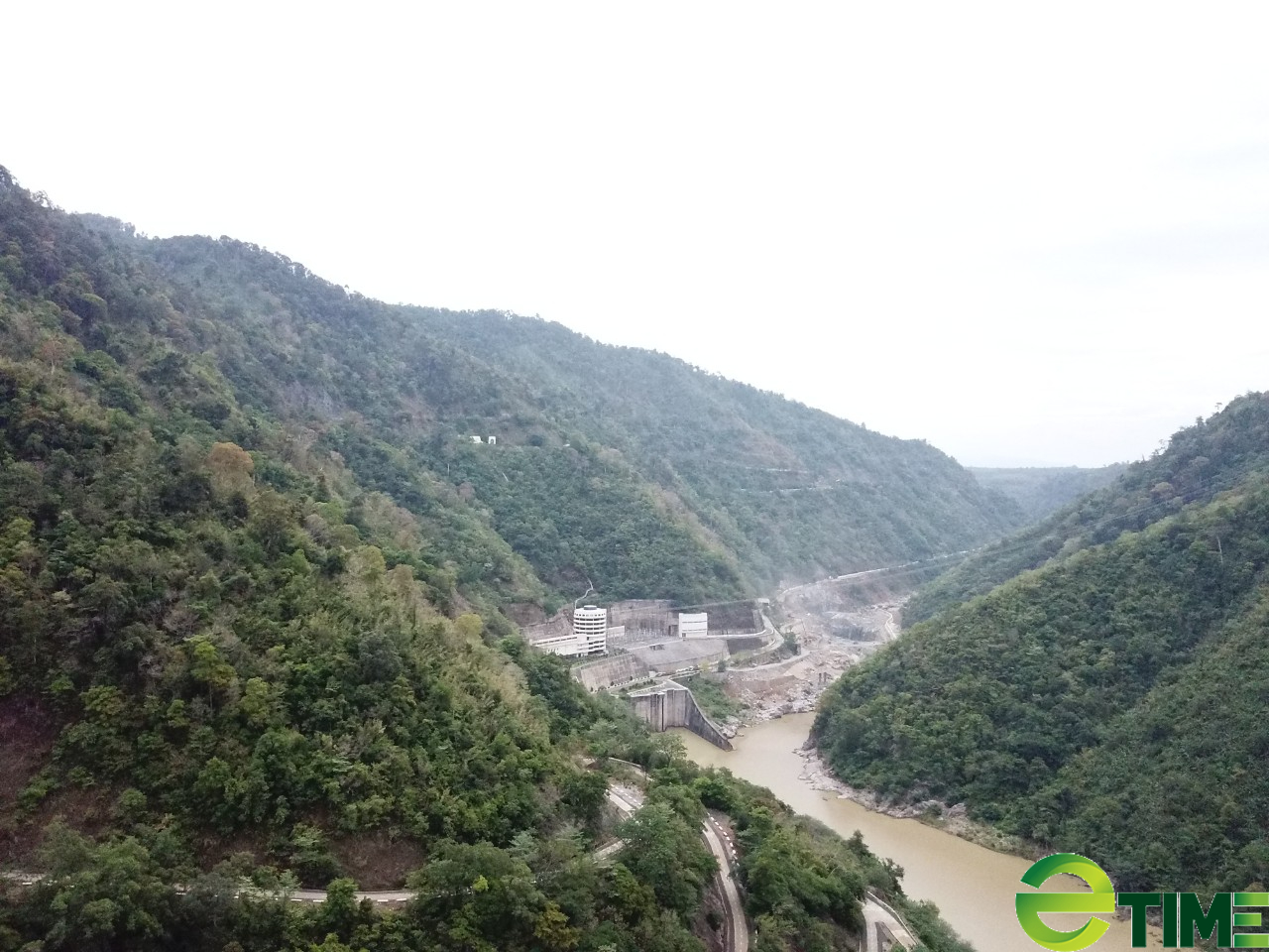 Phó Thủ tướng đồng ý chuyển đổi 2,46 ha rừng tự nhiên làm thủy điện Ialy mở rộng - Ảnh 1.