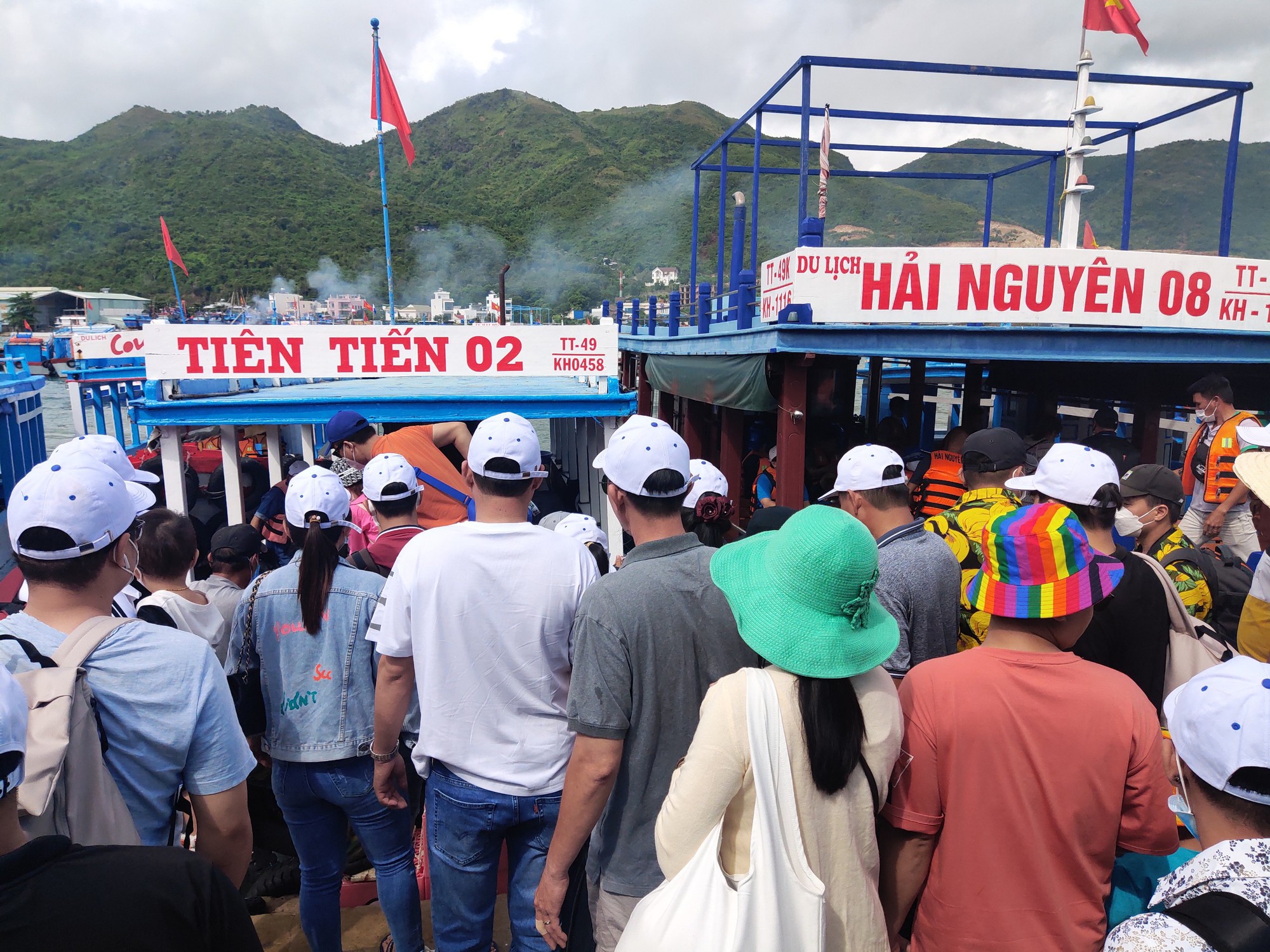Doanh thu từ khách du lịch Khánh Hòa trong tháng 7 ước đạt gần 2 ngàn tỷ đồng - Ảnh 1. Doanh thu từ khách du lịch Khánh Hòa trong tháng 7 ước đạt gần 2 ngàn tỷ đồng - Ảnh 1.