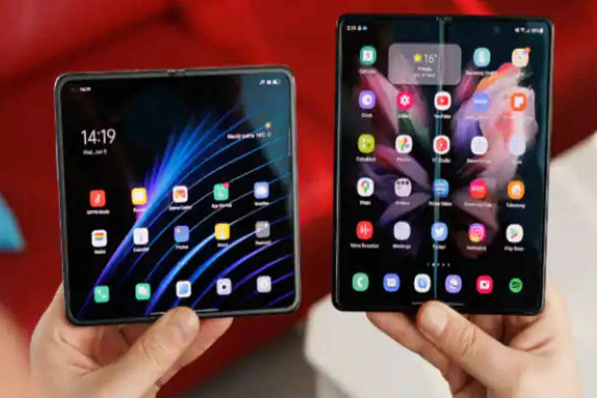 Công ty đang tìm cách cung cấp trải nghiệm tốt hơn cho người dùng có thể gập lại để thúc đẩy doanh số bán hàng. Galaxy Z Fold 4 và Flip 4 sẽ ra mắt vào ngày 10 tháng 8. Ảnh: @AFP.