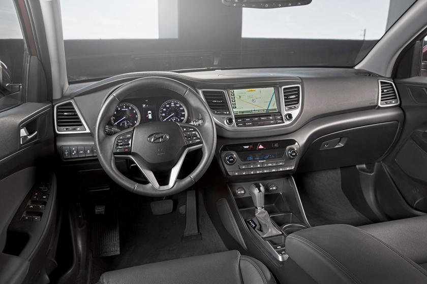 Hyundai Tucson 2018 cũ, giá hơn 700 triệu có nên mua? - Ảnh 3.