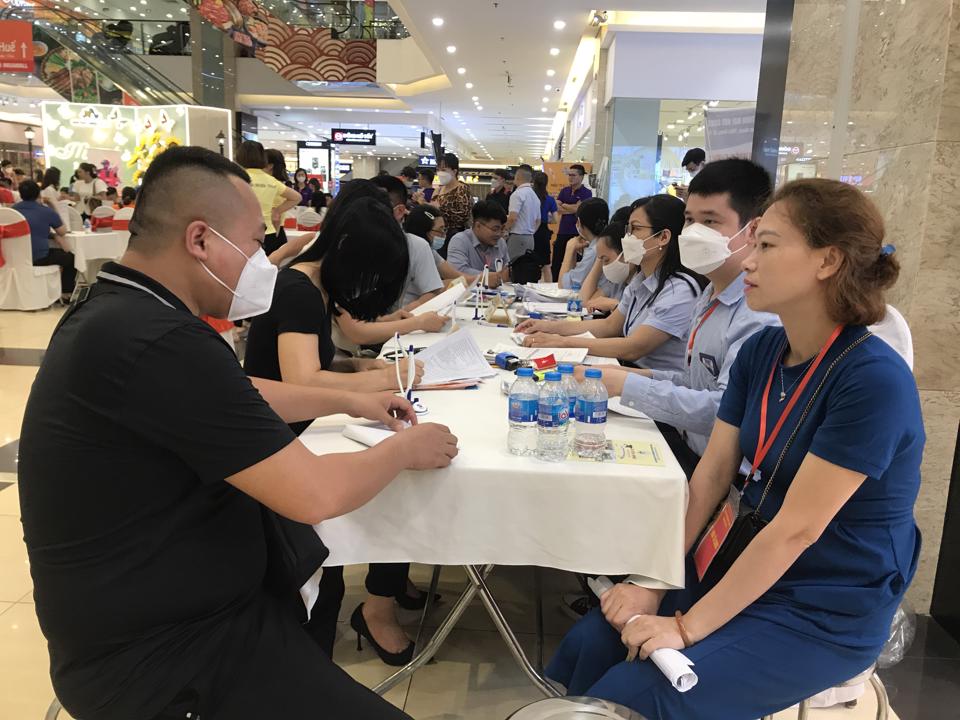 7 tháng, Hà Nội đã tạo việc làm cho trên 137.000 người lao động - Ảnh 1.