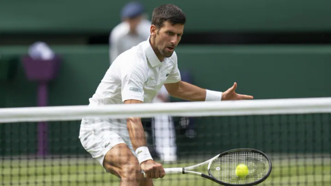 Wimbledon 2022: Loại &quot;hiện tượng&quot; Van Rijthoven, Djokovic vào tứ kết - Ảnh 1.