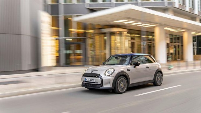 Top 10 chiếc xe điện rẻ nhất năm 2022 tại Mỹ - Ảnh 14.