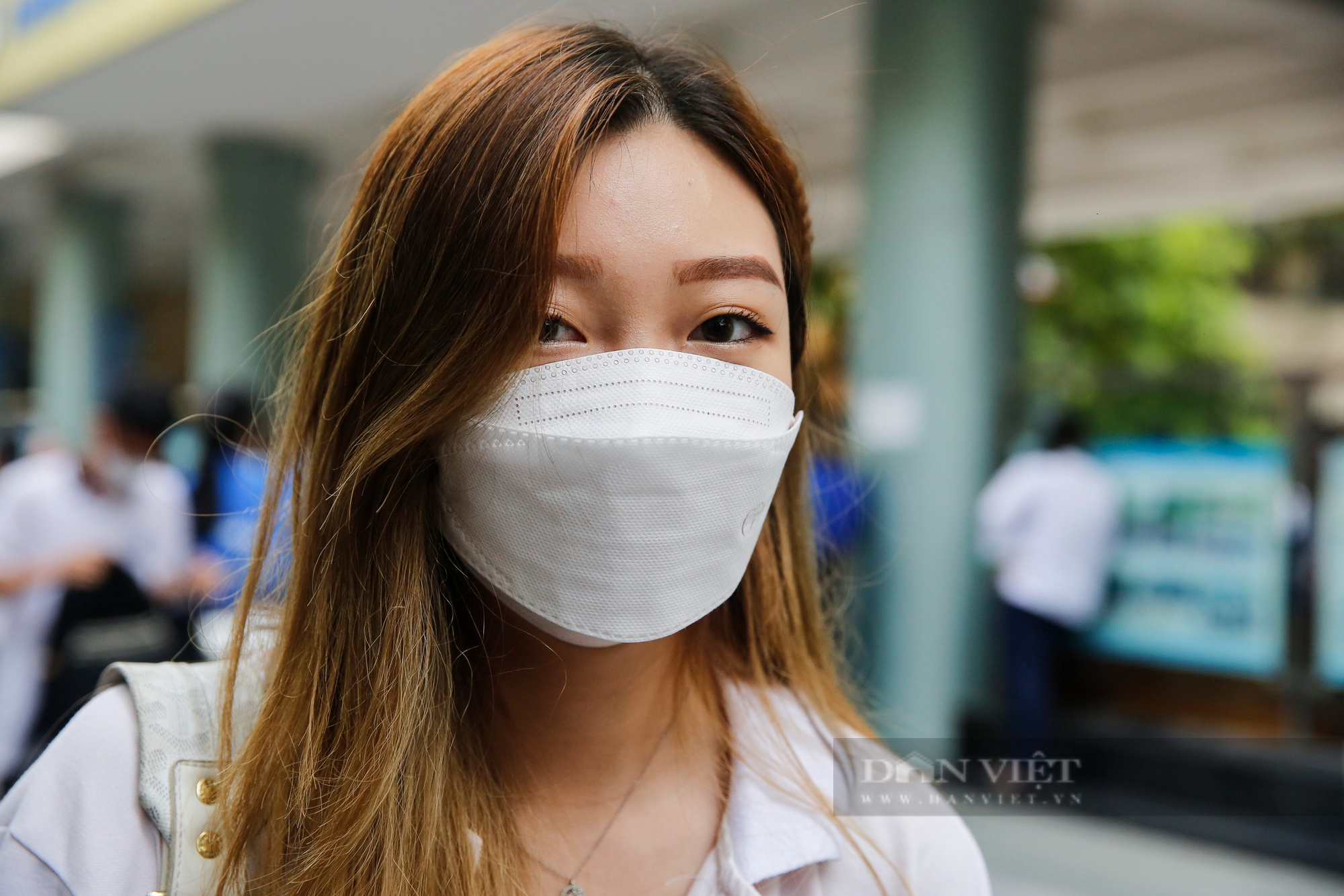 Thí sinh mừng rỡ vì &quot;trúng tủ&quot; đề Văn &quot;Chiếc thuyền ngoài xa&quot; - Ảnh 9.