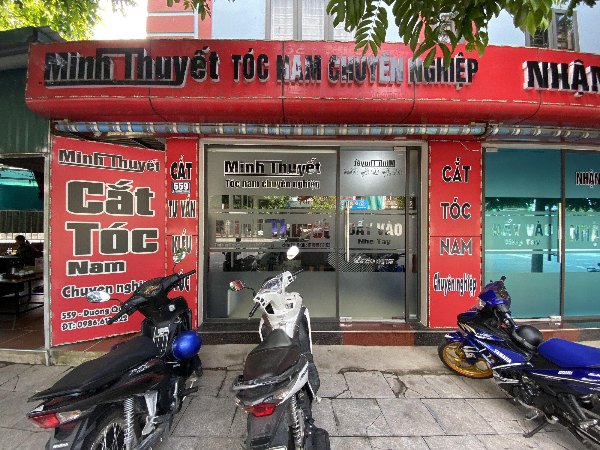 Chủ salon kể lại giây phút chứng kiến cảnh tượng kinh hoàng nam thanh niên bị chém đứt lìa bàn tay - Ảnh 1.
