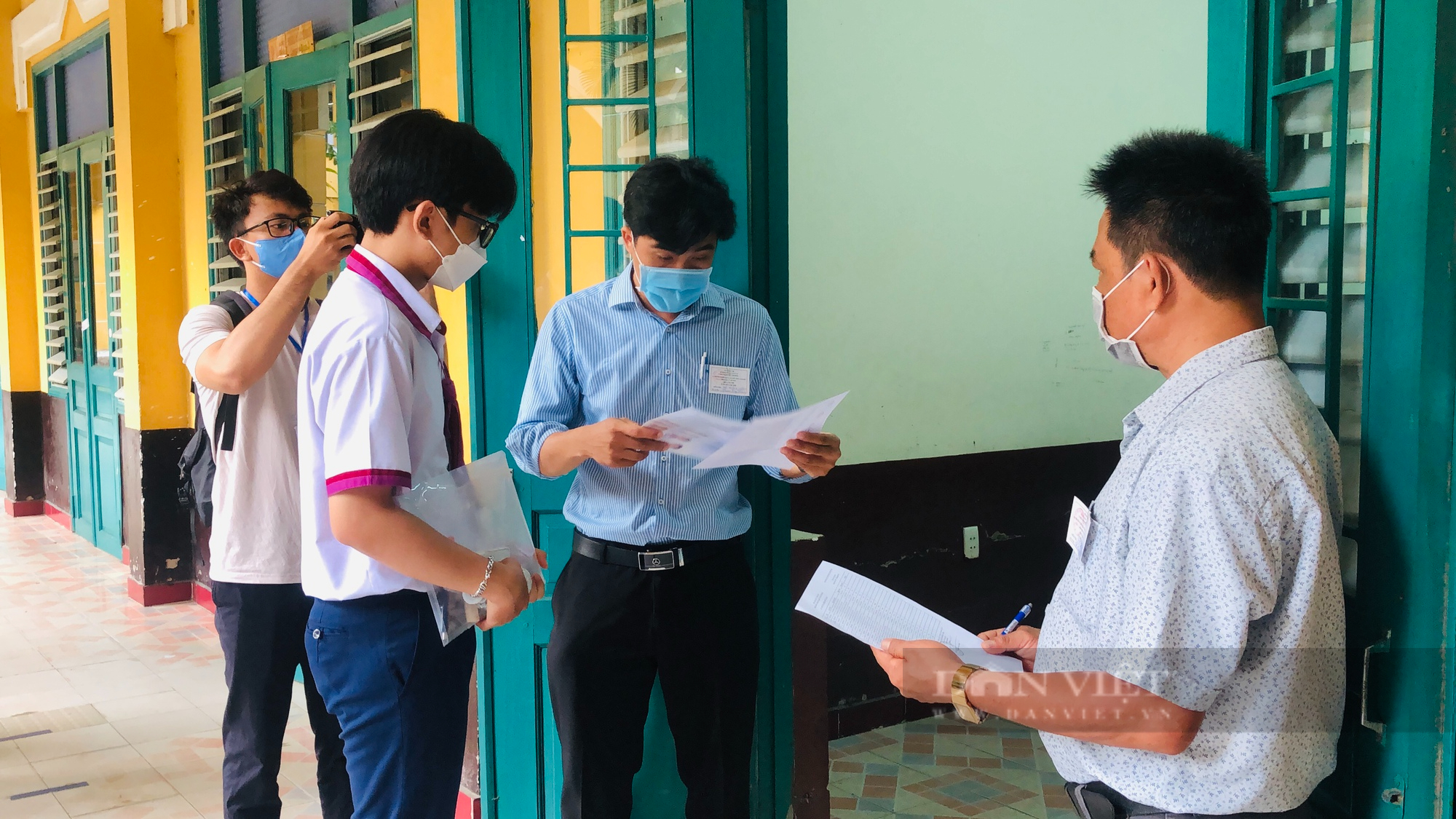 Kỳ thi tốt nghiệp THPT năm 2022: Hơn 85.000 thí sinh tại TP.HCM tự tin bước vào thi môn Văn - Ảnh 5.