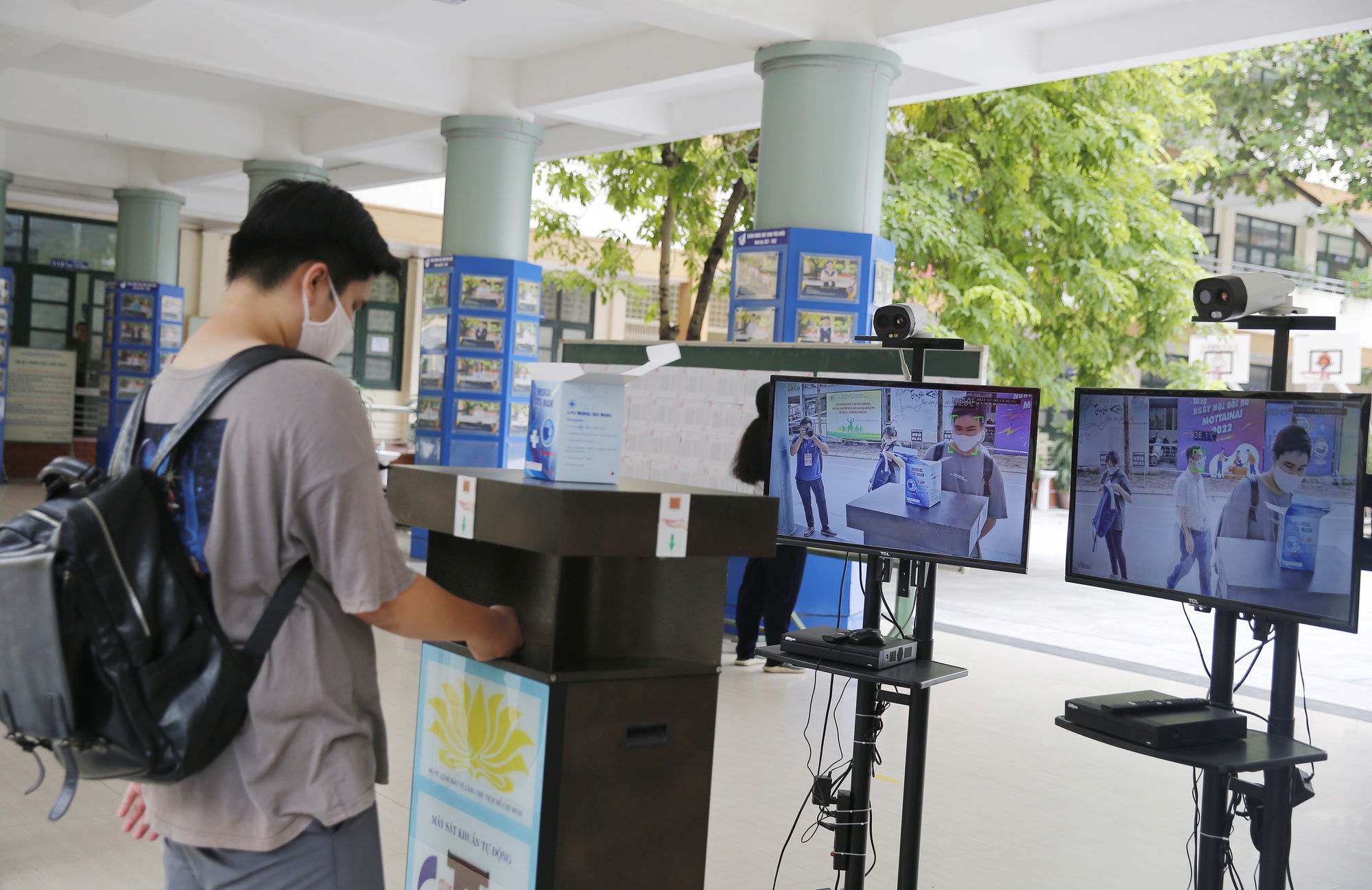 Gợi ý đáp án đề thi môn Toán tốt nghiệp THPT năm 2022 - Ảnh 1.