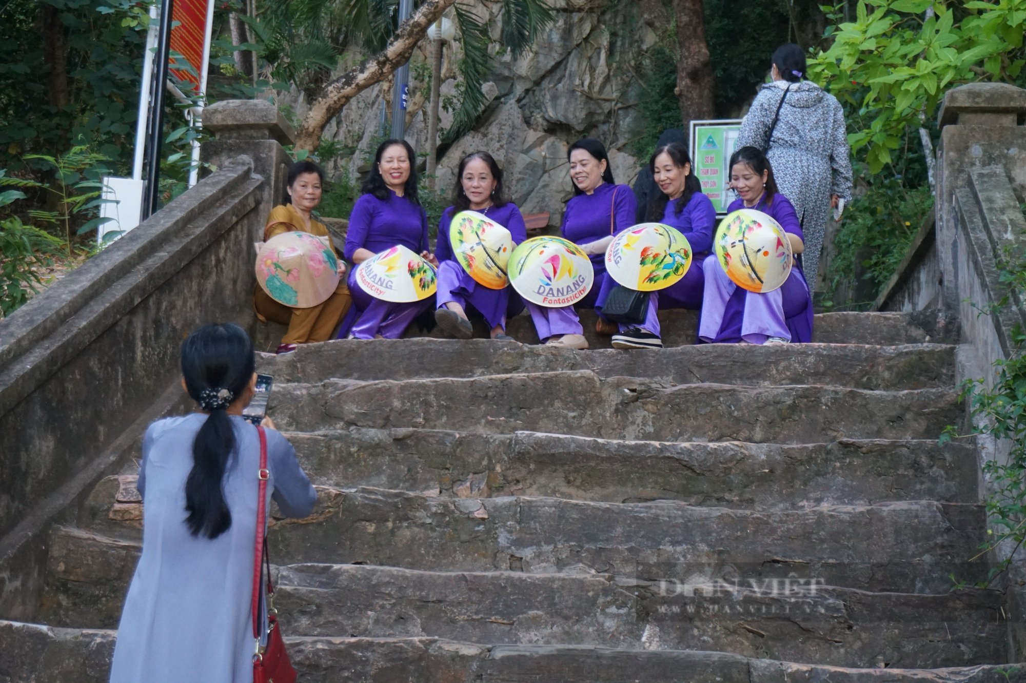 Đà Nẵng: Ngôi chùa cổ với phong cảnh hữu tình trên ngọn Thủy Sơn có gì độc đáo? - Ảnh 4.