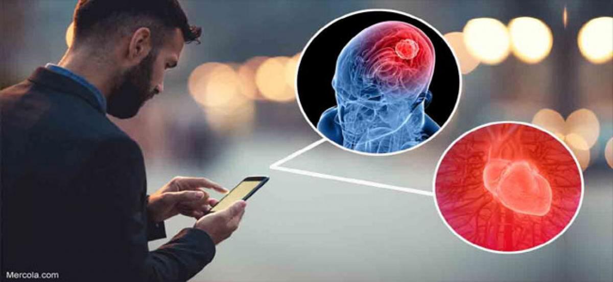 Thời gian sử dụng thiết bị tăng lên cũng làm giảm chỉ số IQ của chúng ta đáng kể, theo nghiên cứu của Viện Tâm thần học tại Đại học London. Ảnh: @AFP.