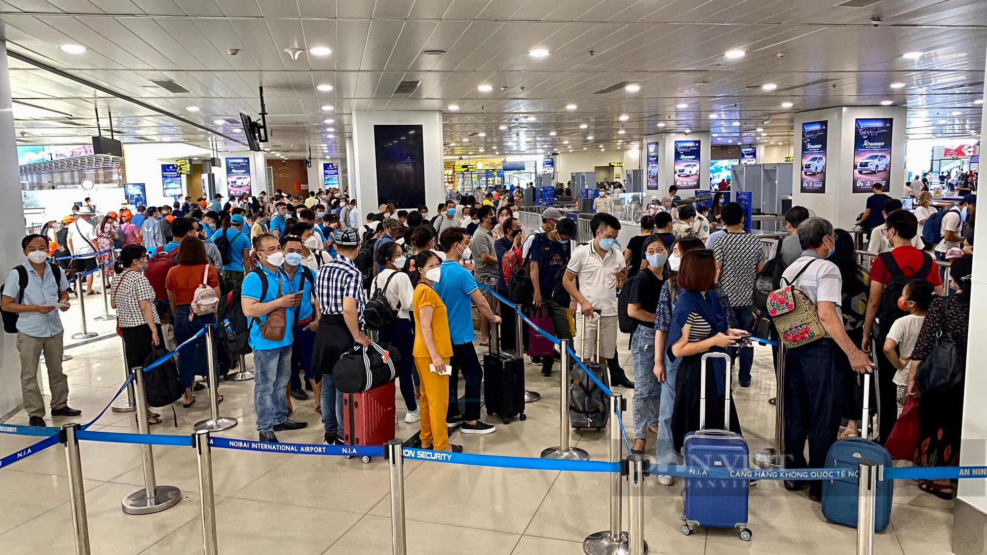 Nới lỏng giá trần vé máy bay: Hàng không tăng sức cạnh tranh, khách hưởng lợi? - Ảnh 2.