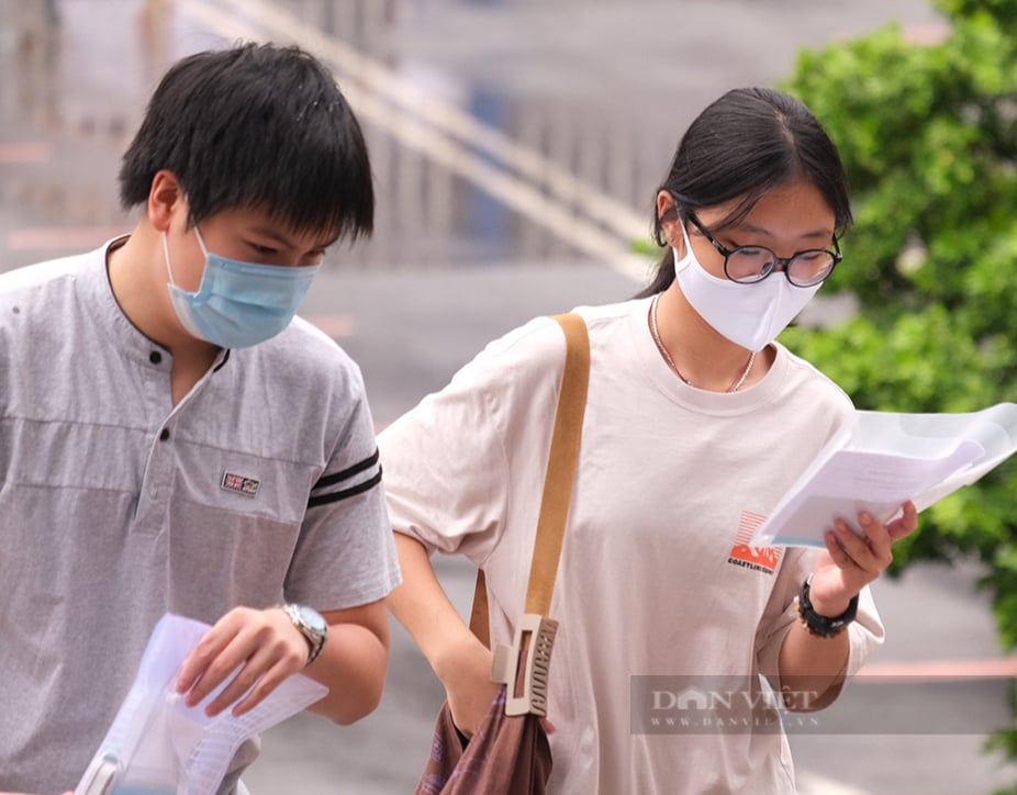 Cập nhật điểm thi vào lớp 10 năm 2022 các tỉnh thành: Hà Nội sắp công bố điểm thi - Ảnh 1.