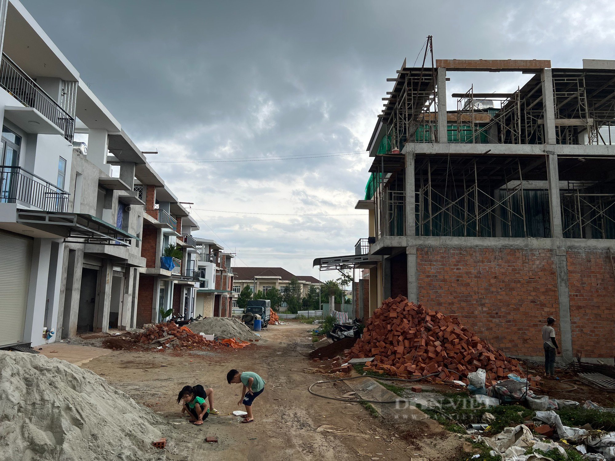 Đắk Nông: Cận cảnh Dự án nhà ở xã hội nhiều tai tiếng - Ảnh 3.