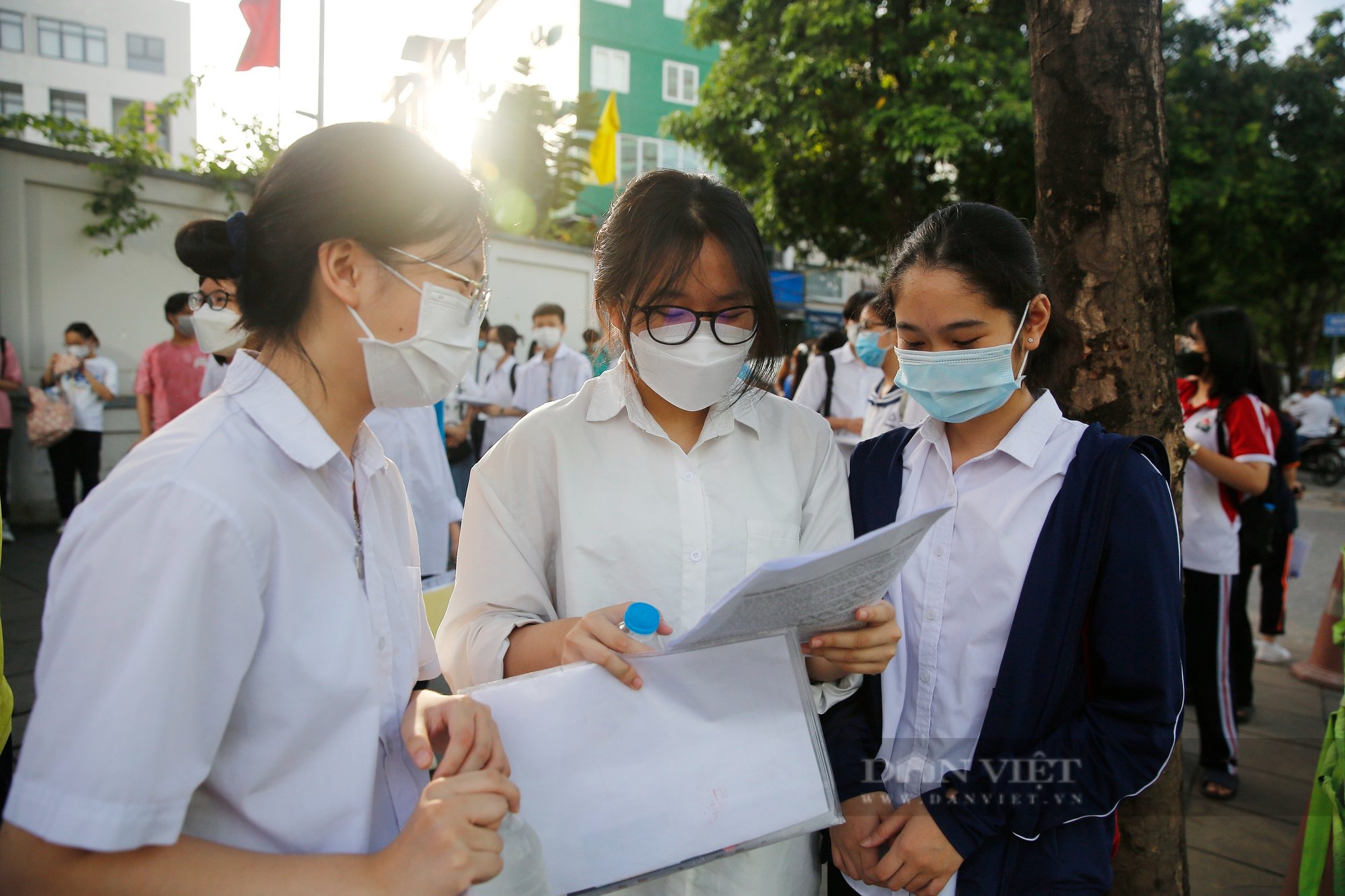 Thi vào lớp 10 Hà Nội: Các trường hạ điểm chuẩn trong 3 năm qua - Ảnh 1.