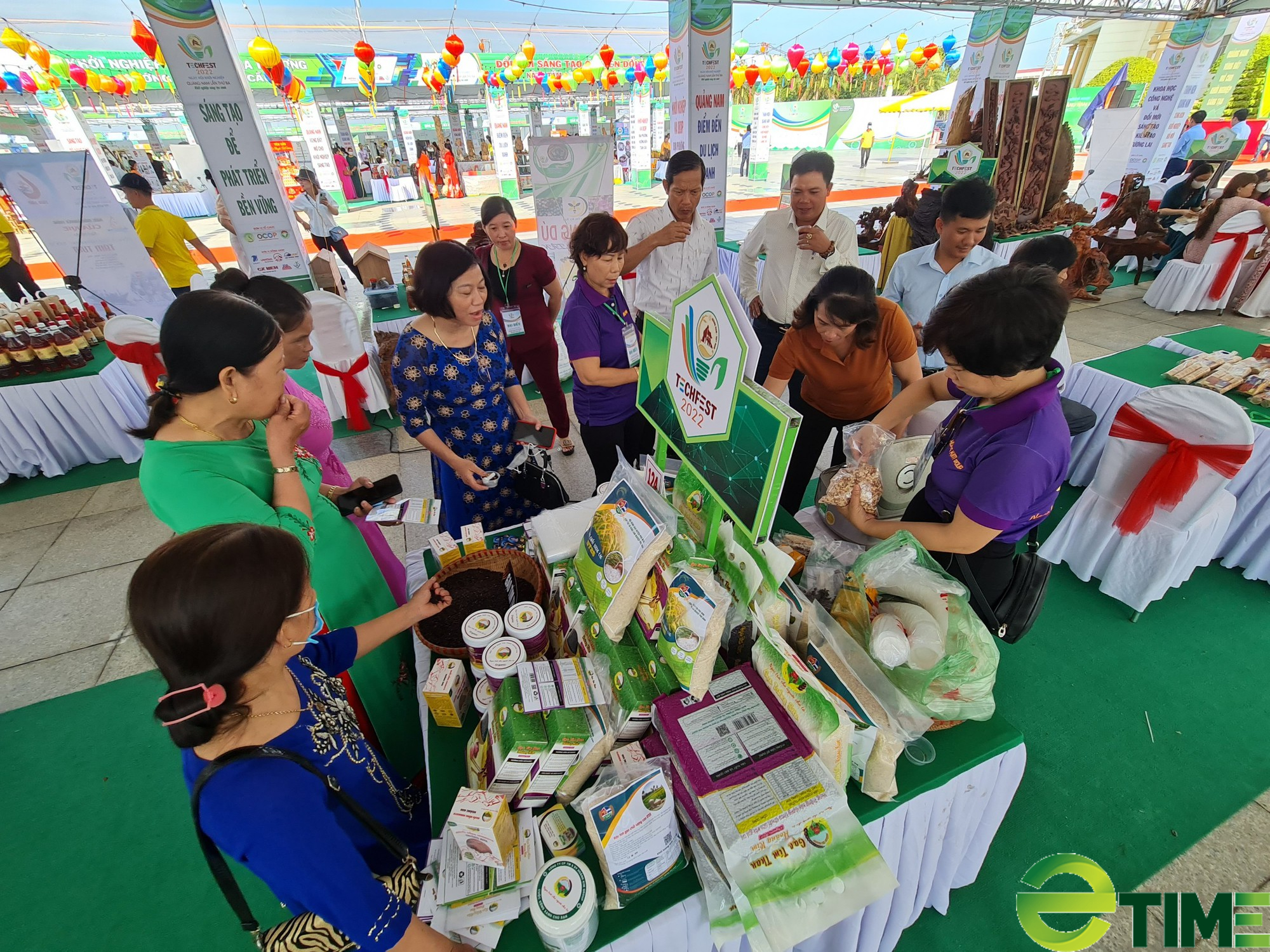 Hơn 300 sản phẩm OCOP tại ngày hội sản phẩm Quảng Nam ở TP Đà Nẵng năm 2022 - Ảnh 5. Hơn 300 sản phẩm OCOP tại ngày hội sản phẩm Quảng Nam ở TP Đà Nẵng năm 2022 - Ảnh 5.