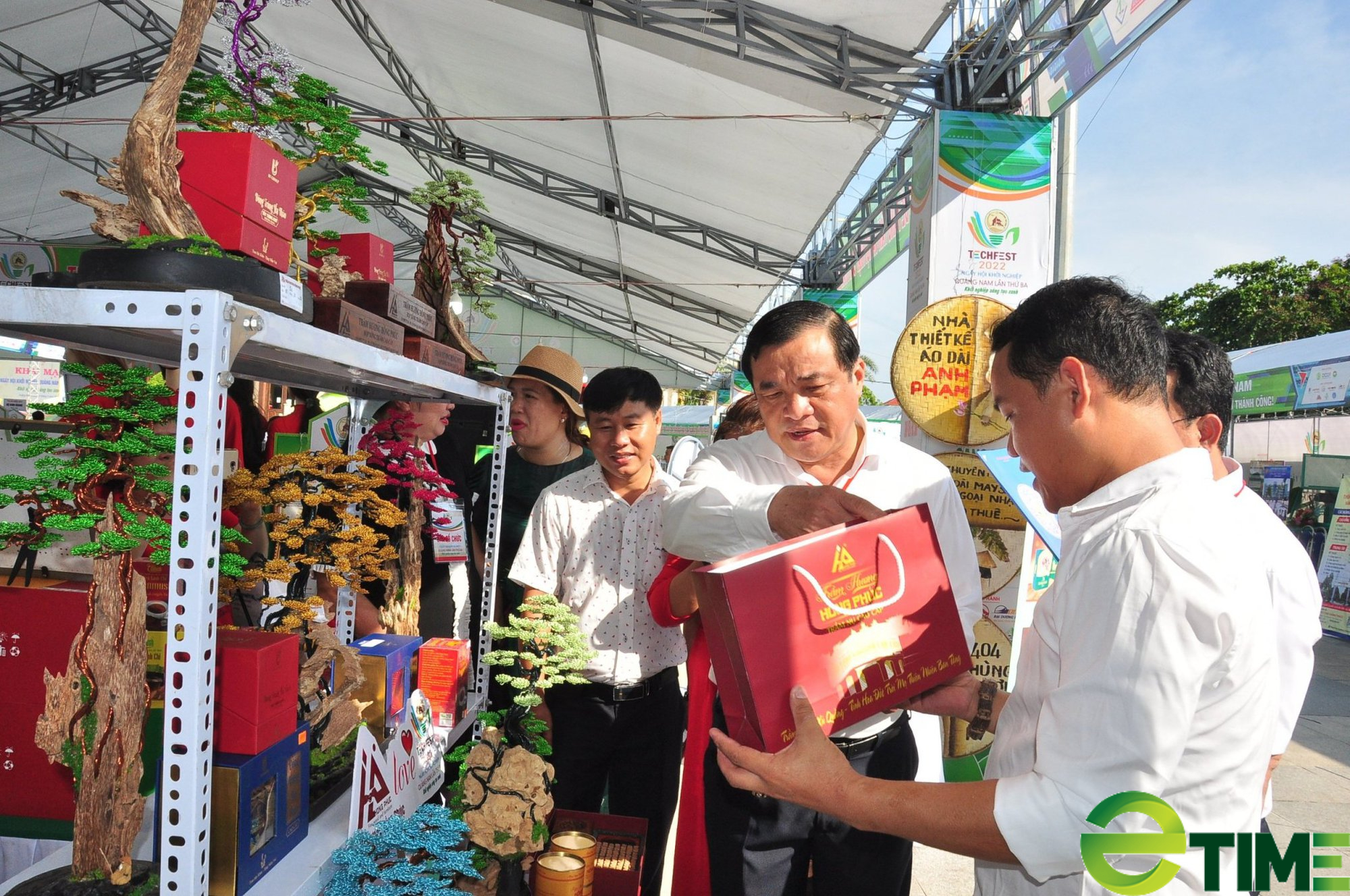 Hơn 300 sản phẩm OCOP tại ngày hội sản phẩm Quảng Nam ở TP Đà Nẵng năm 2022 - Ảnh 3. Hơn 300 sản phẩm OCOP tại ngày hội sản phẩm Quảng Nam ở TP Đà Nẵng năm 2022 - Ảnh 3.