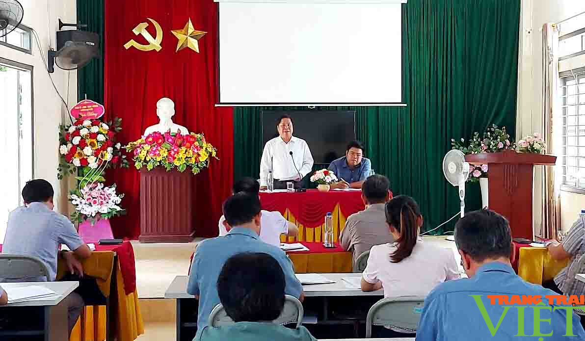 Lai Châu: Kiểm tra công tác tiêm vắc xin và phòng, chống dịch Covid-19 - Ảnh 3. Lai Châu: Kiểm tra công tác tiêm vắc xin và phòng, chống dịch Covid-19 - Ảnh 3.