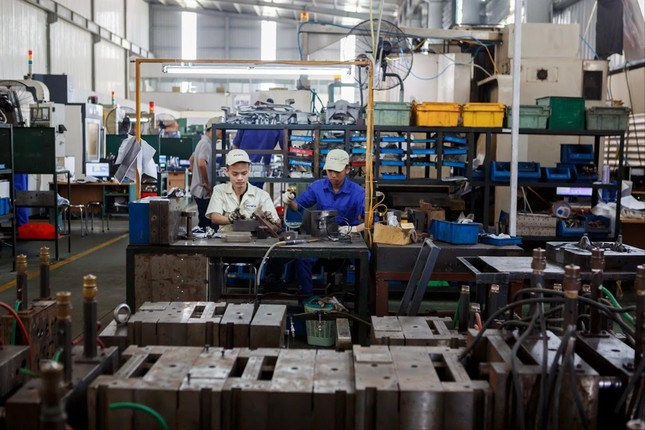Dự báo GDP năm 2022 tăng 7,5% có quá lạc quan? - Ảnh 1. Dự báo GDP năm 2022 tăng 7,5% có quá lạc quan? - Ảnh 1.